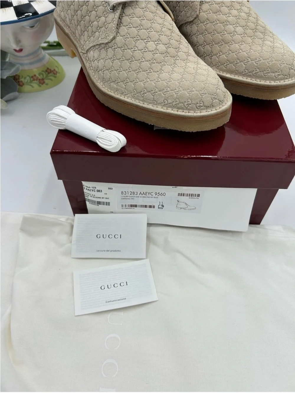Men’s Gucci suede GG embossed desert boots in oatmeal size 11 made in Italy